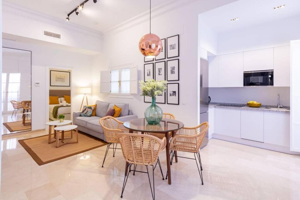 Mumu Luxury Suite Lirio Sevilla Exterior foto