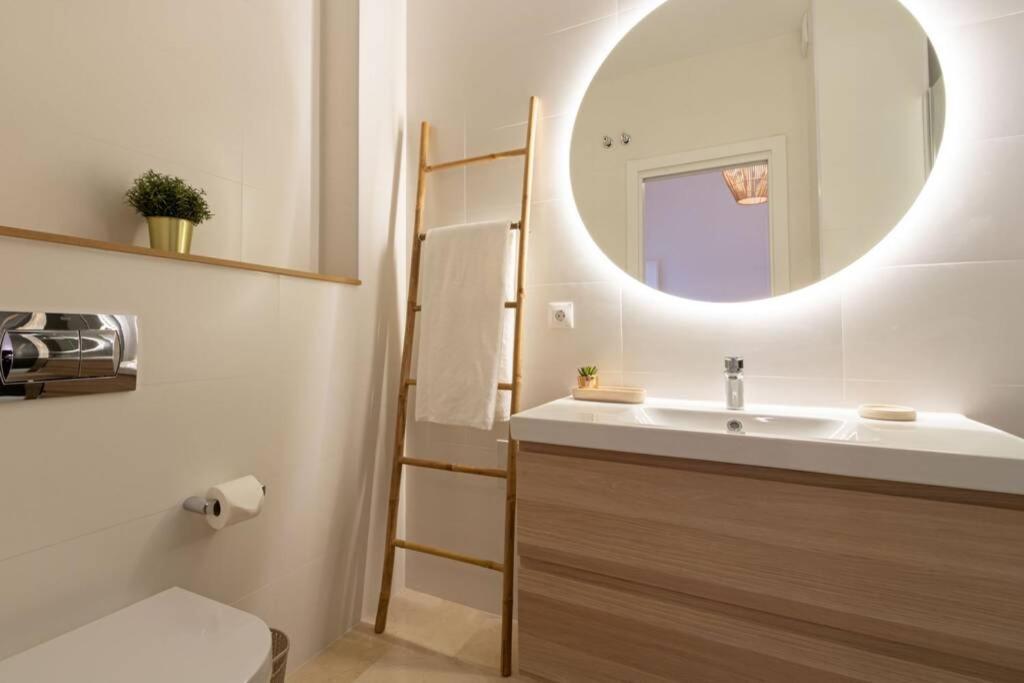 Mumu Luxury Suite Lirio Sevilla Exterior foto