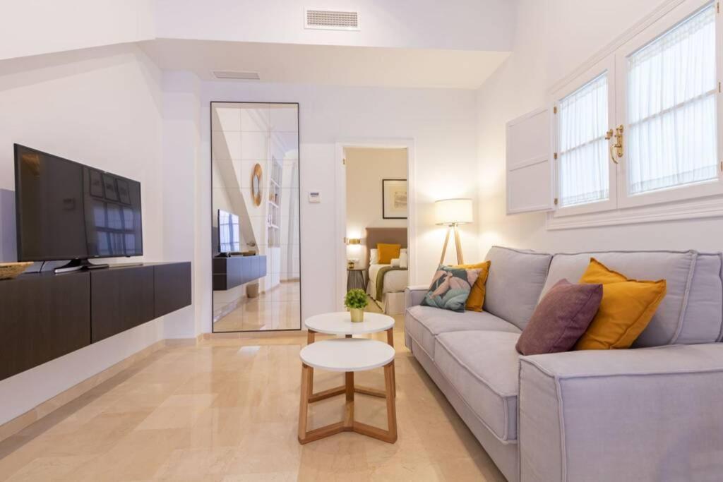 Mumu Luxury Suite Lirio Sevilla Exterior foto