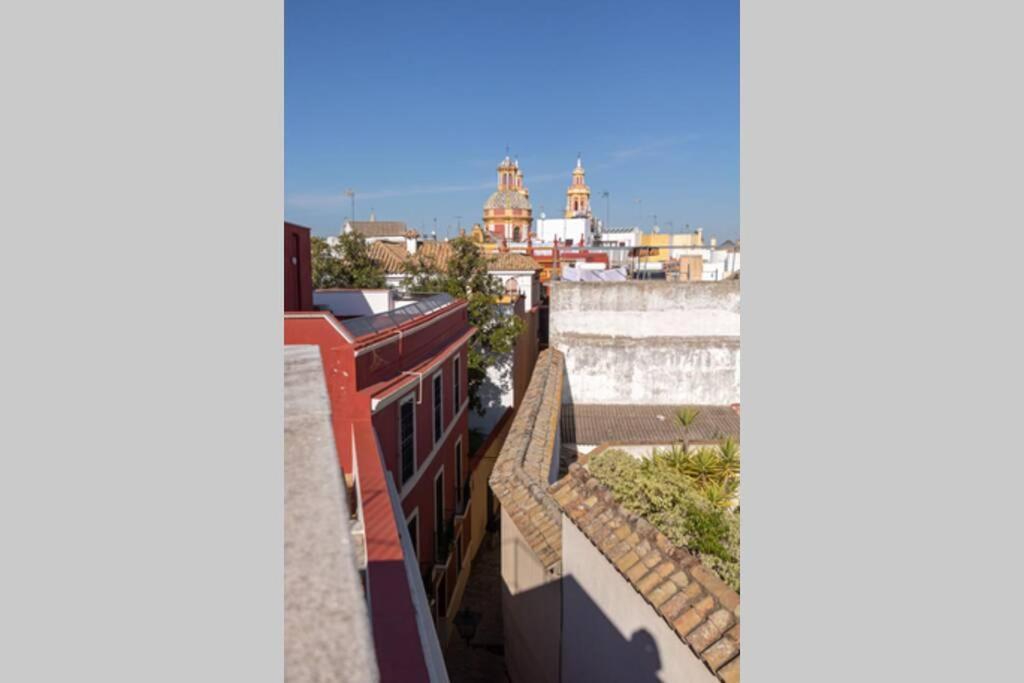 Mumu Luxury Suite Lirio Sevilla Exterior foto