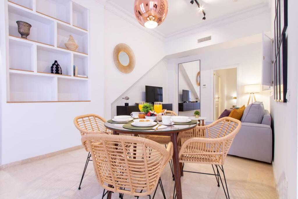 Mumu Luxury Suite Lirio Sevilla Exterior foto
